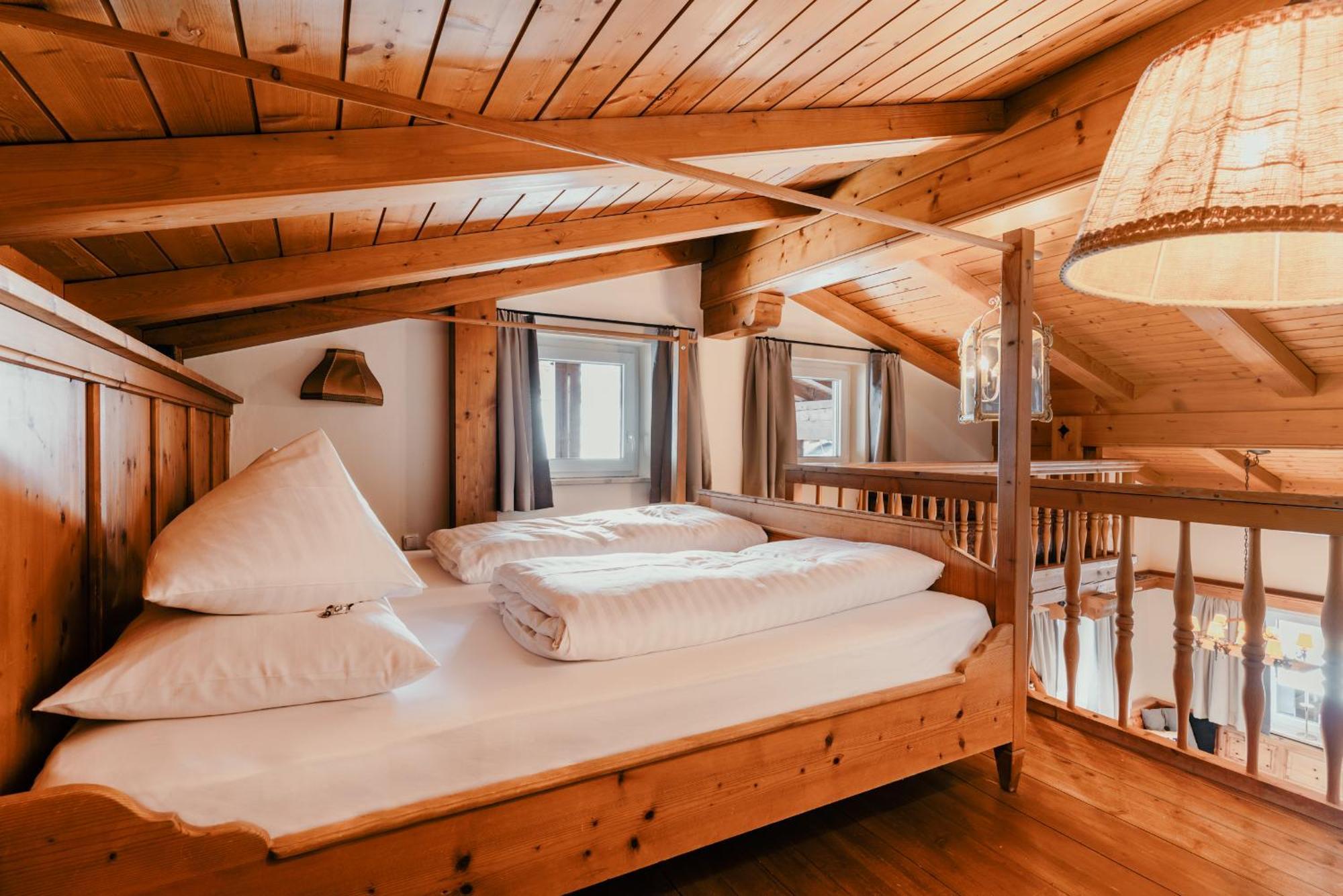 Hotel Gluecksschmiede - Hinterglemm ザールバッハ・ヒンターグレム エクステリア 写真