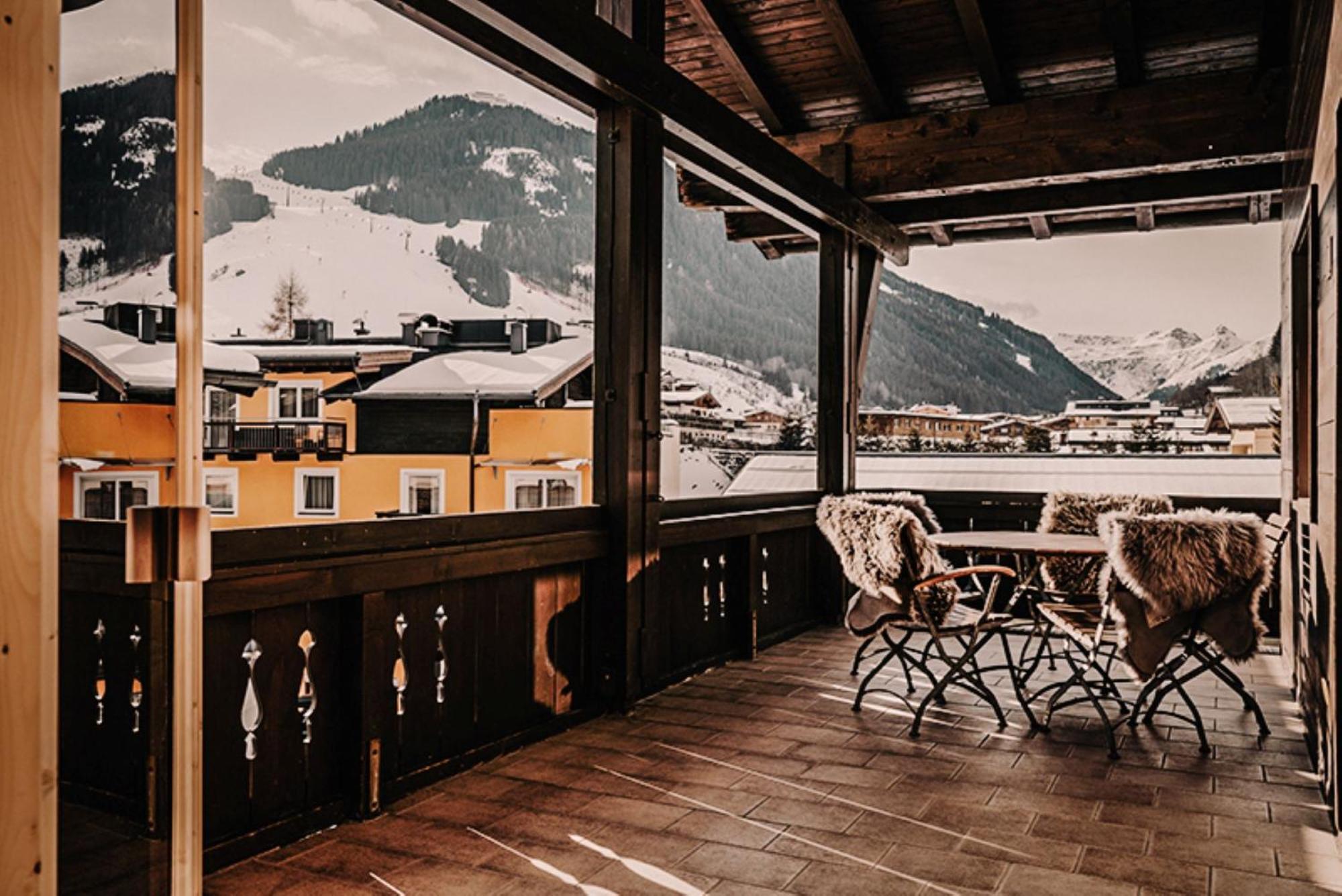 Hotel Gluecksschmiede - Hinterglemm ザールバッハ・ヒンターグレム エクステリア 写真