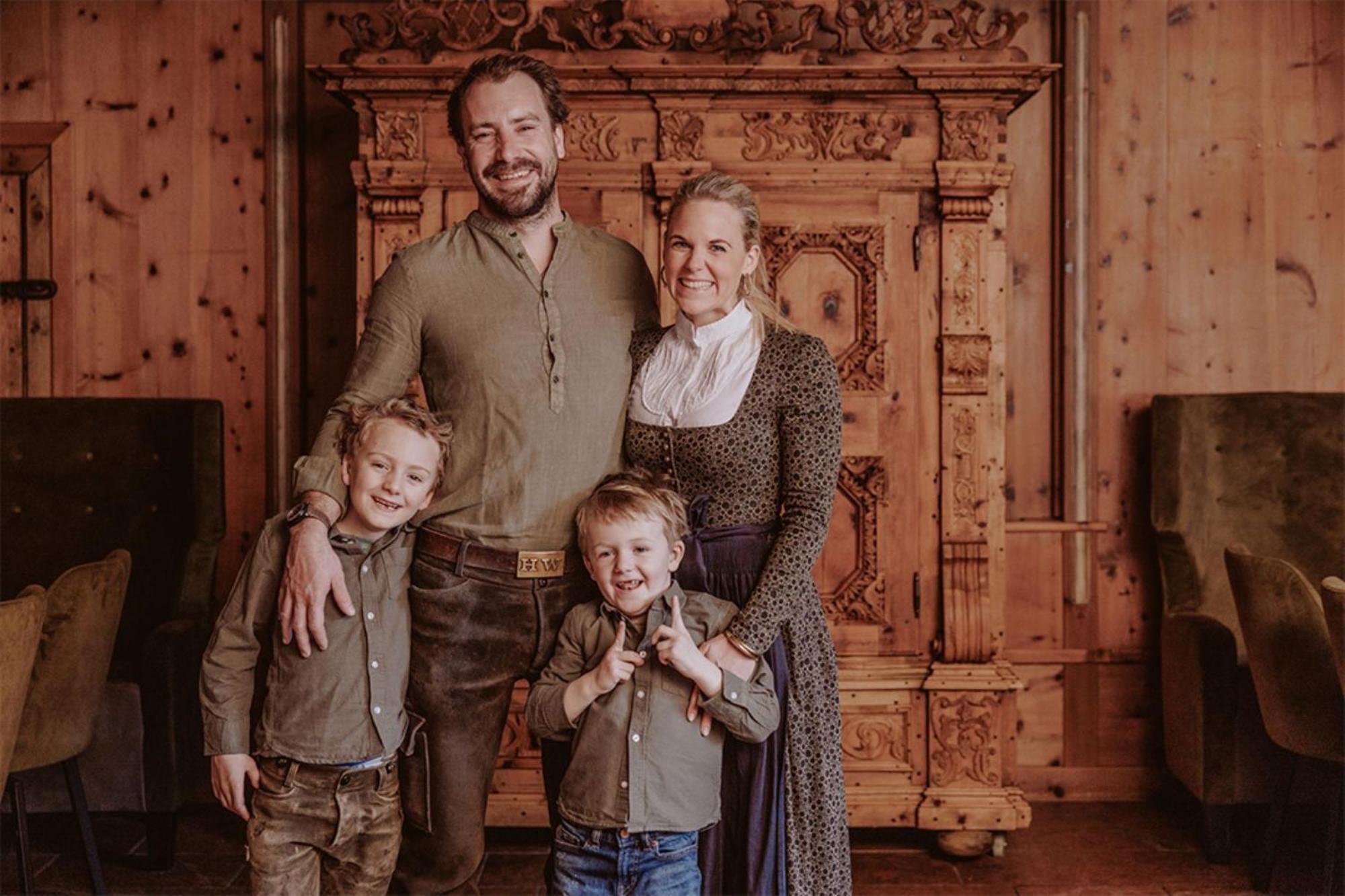 Hotel Gluecksschmiede - Hinterglemm ザールバッハ・ヒンターグレム エクステリア 写真