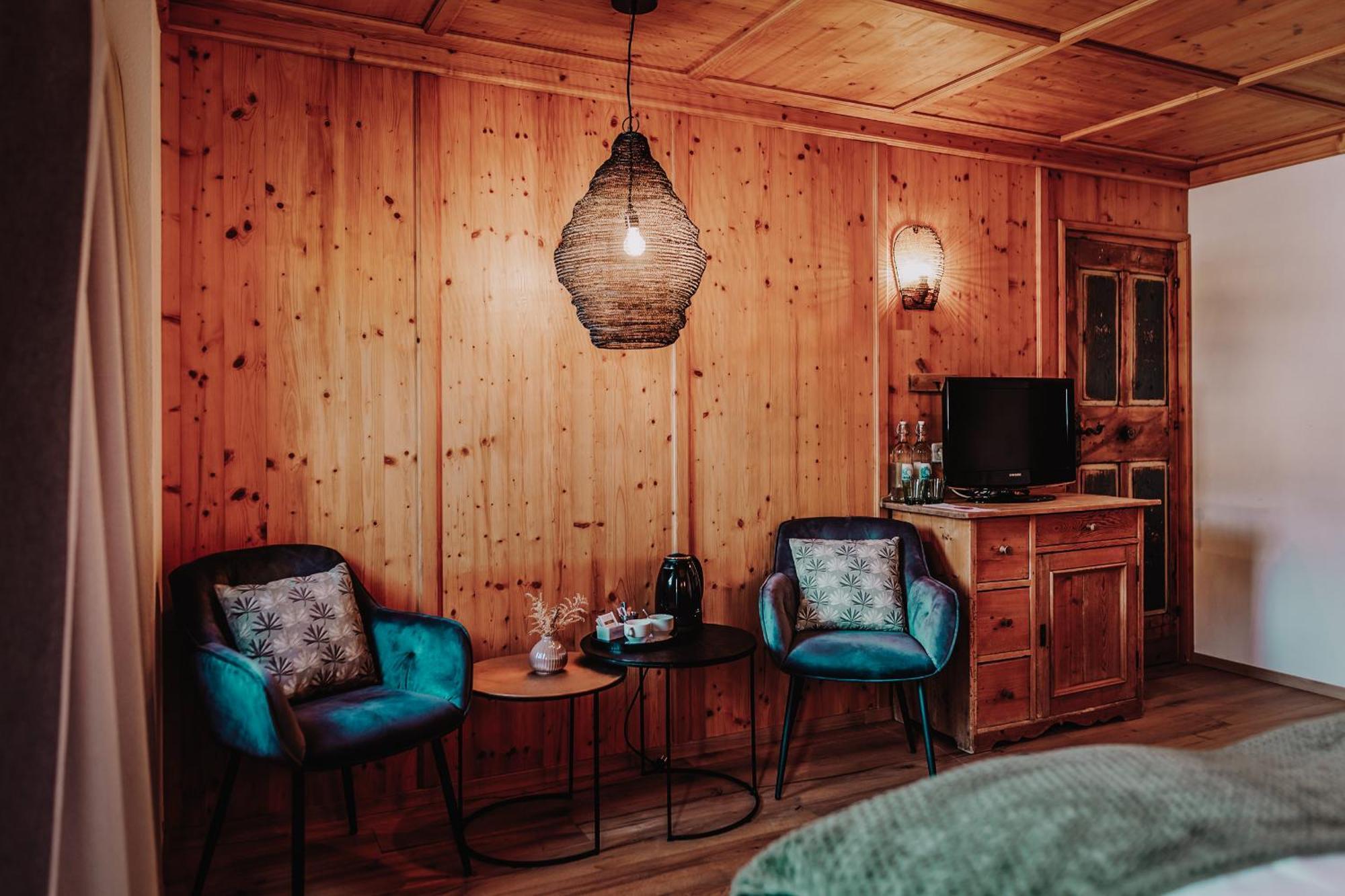 Hotel Gluecksschmiede - Hinterglemm ザールバッハ・ヒンターグレム エクステリア 写真